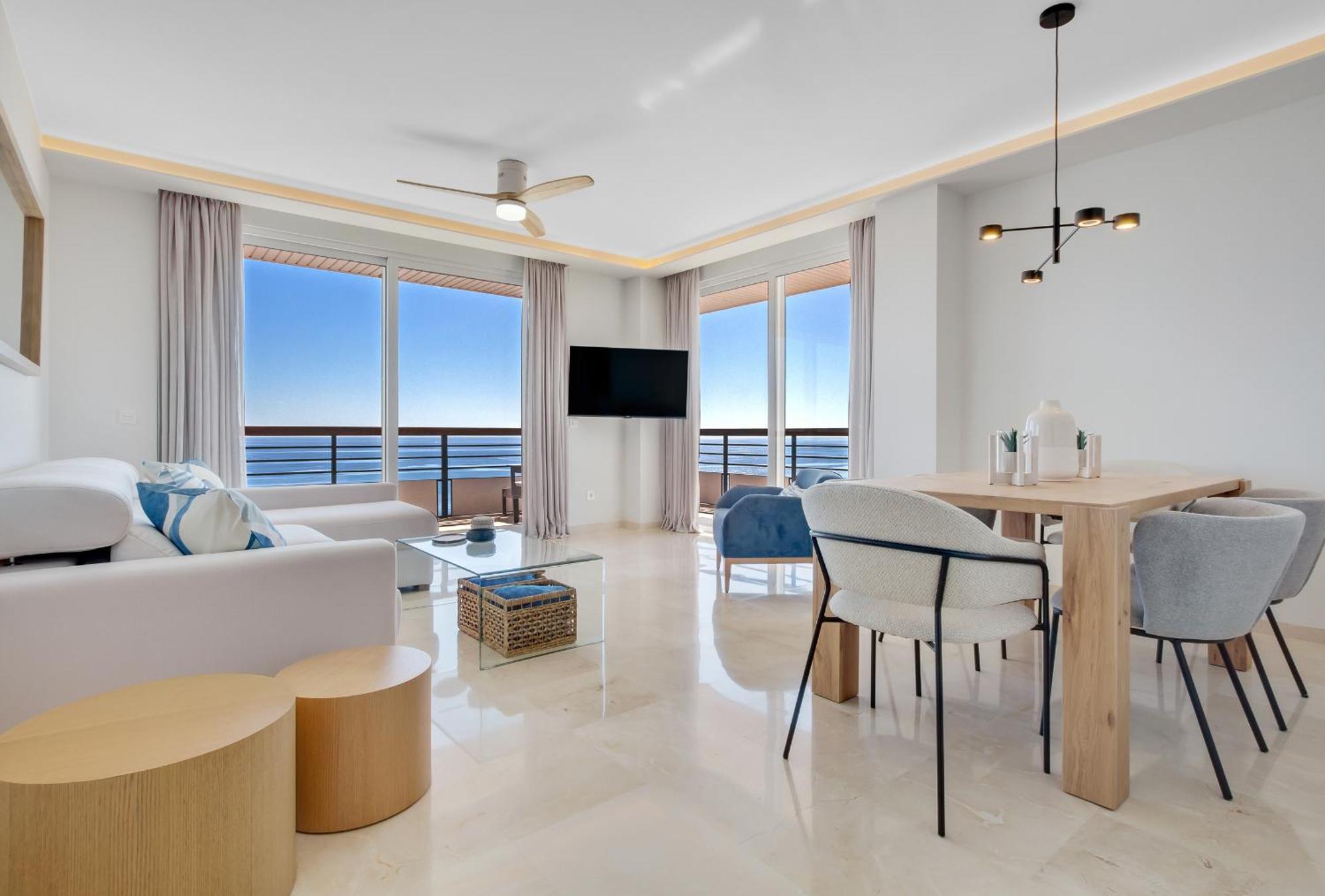 Santa Clara Modern & Exclusive Seafront Apartment 토레몰리노스 외부 사진