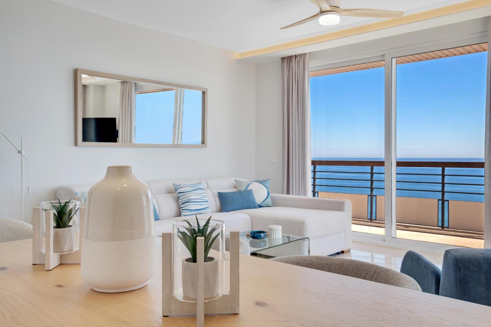 Santa Clara Modern & Exclusive Seafront Apartment 토레몰리노스 외부 사진