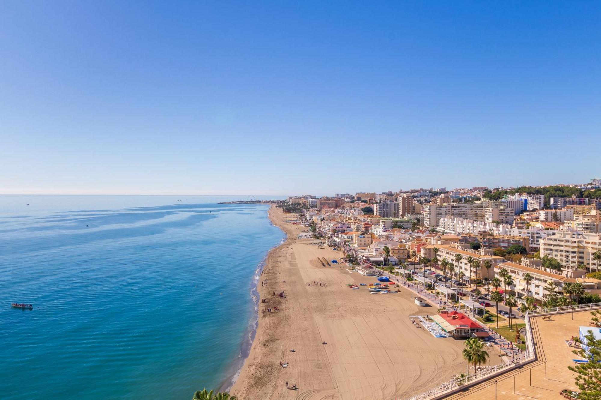 Santa Clara Modern & Exclusive Seafront Apartment 토레몰리노스 외부 사진