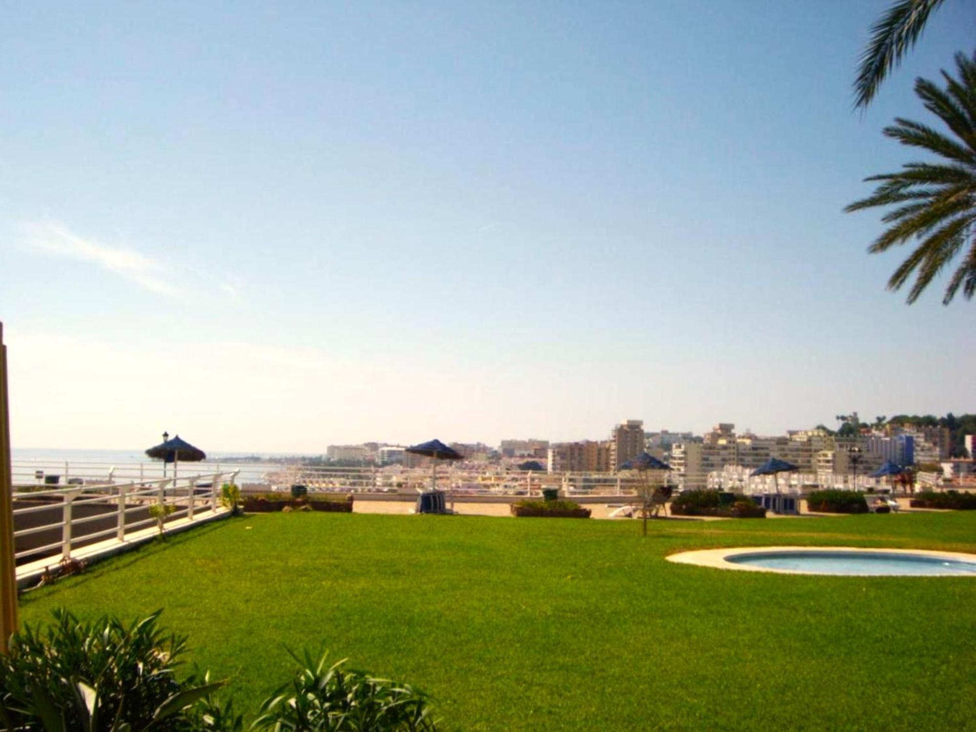 Santa Clara Modern & Exclusive Seafront Apartment 토레몰리노스 외부 사진