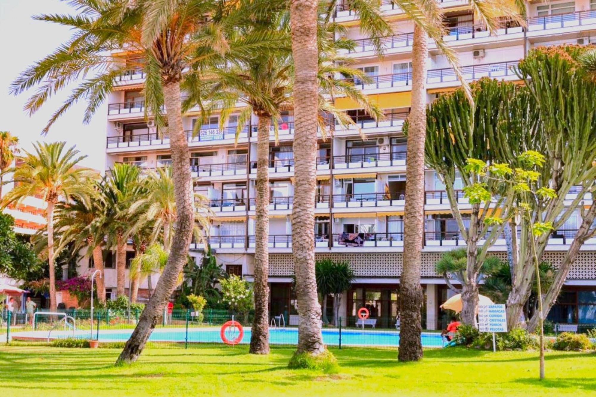 Santa Clara Modern & Exclusive Seafront Apartment 토레몰리노스 외부 사진