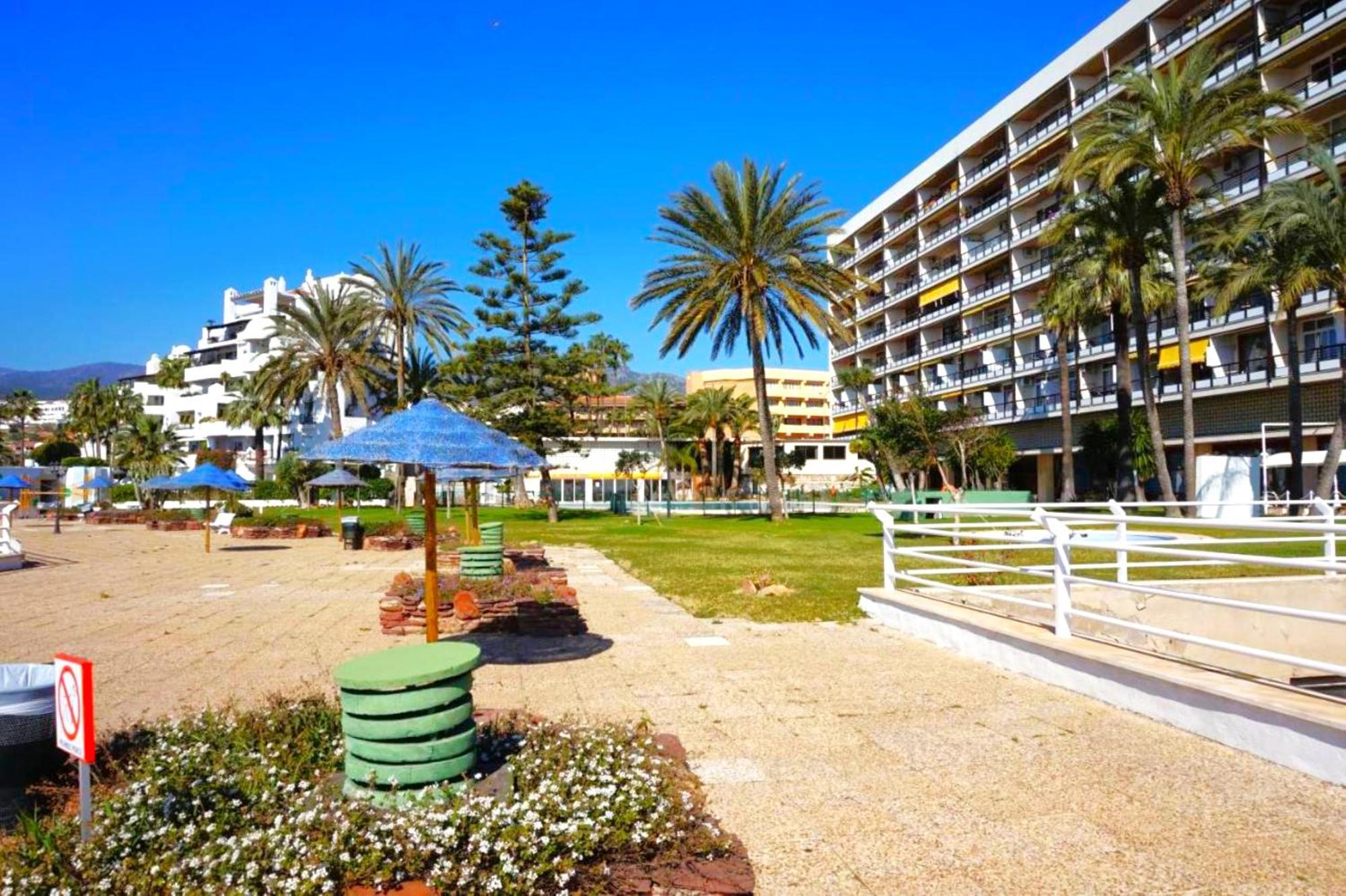 Santa Clara Modern & Exclusive Seafront Apartment 토레몰리노스 외부 사진